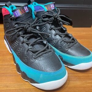 Air Jordan 9 Retro “Dream It, Do It” Size 5.5Y